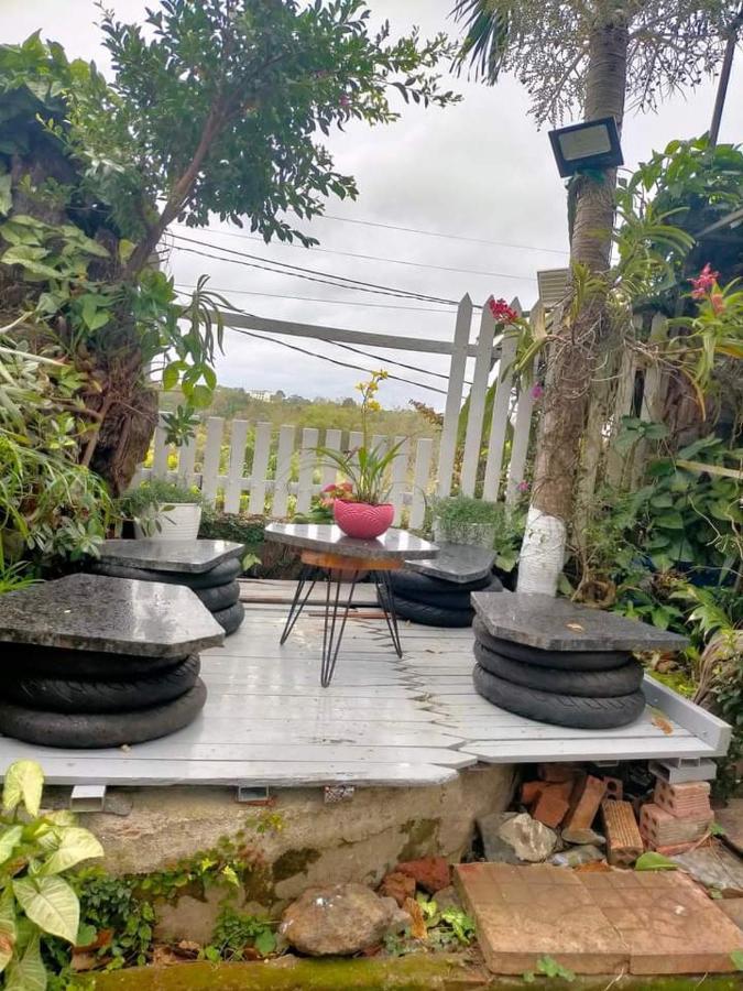 Ly'S Homestay Gia Nghĩa Esterno foto