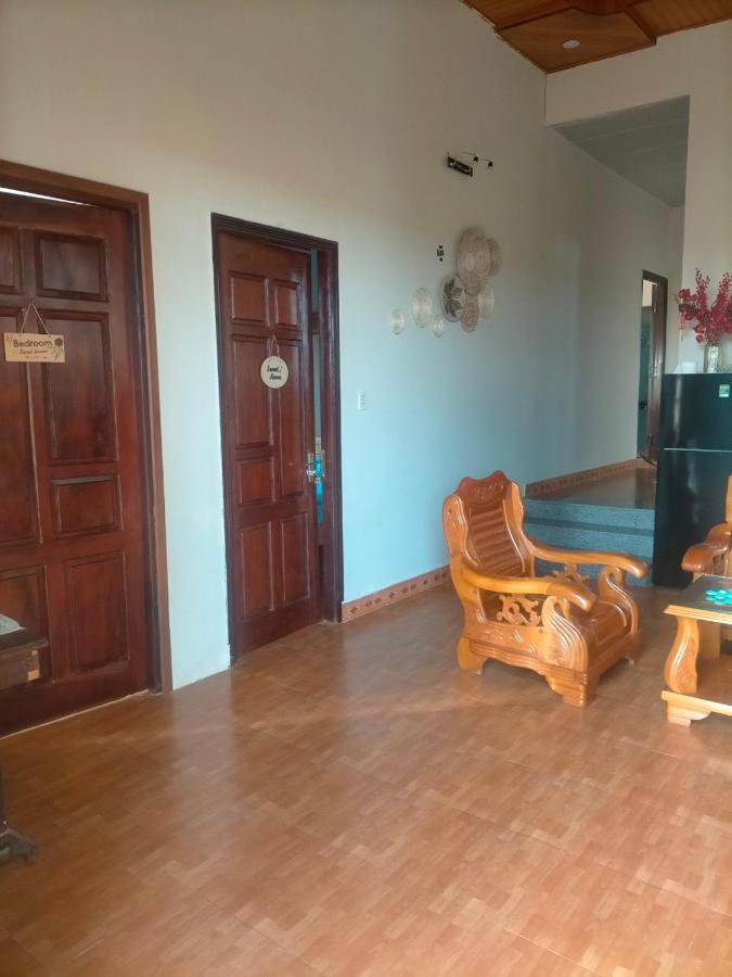 Ly'S Homestay Gia Nghĩa Esterno foto