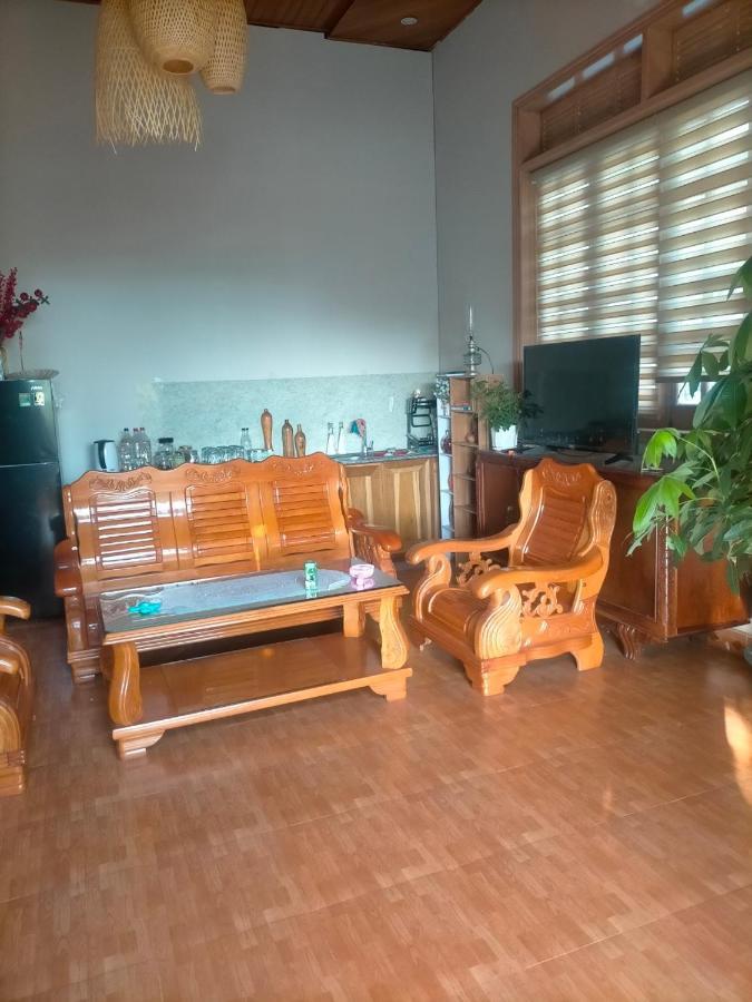 Ly'S Homestay Gia Nghĩa Esterno foto